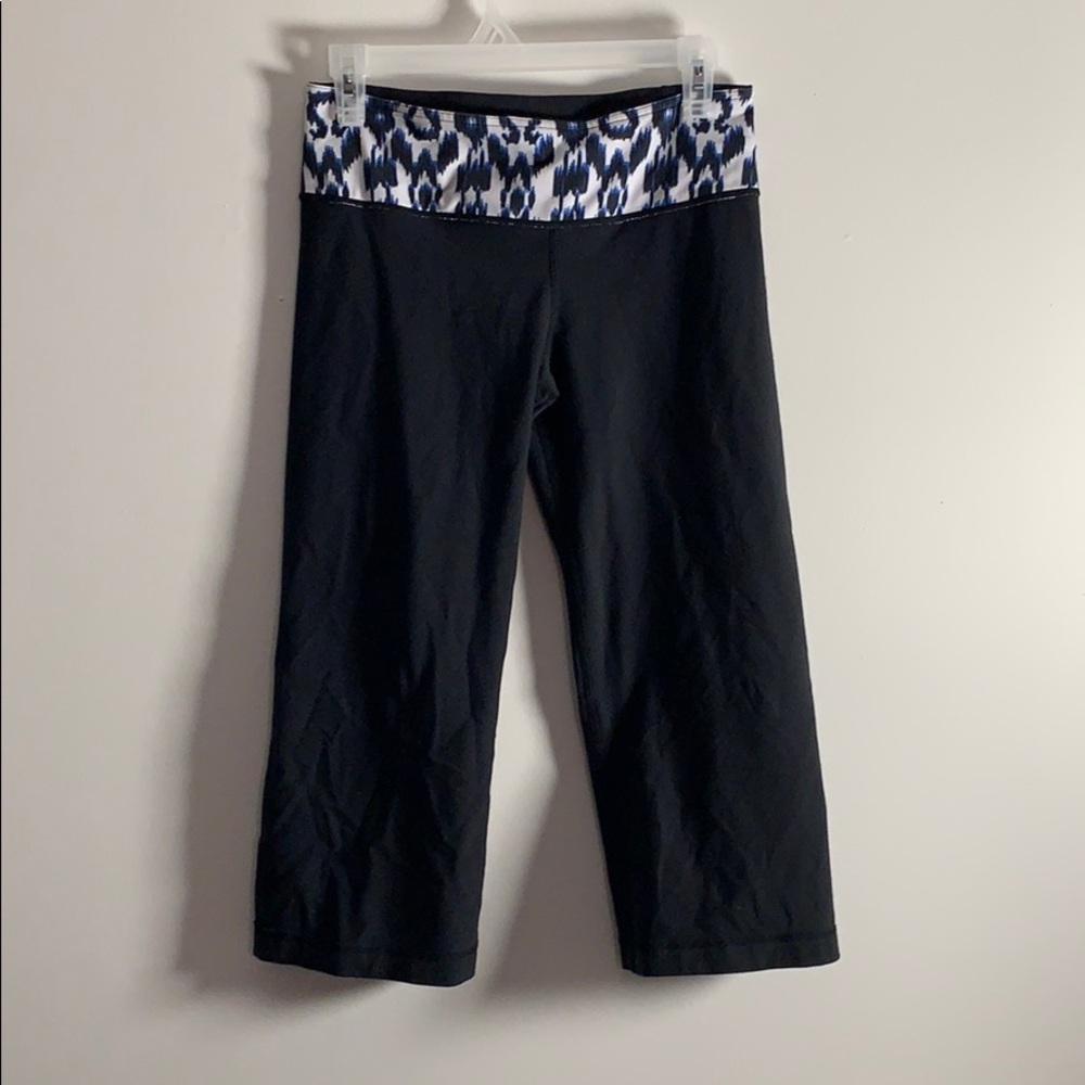 Reversable Lululemon Capris Size 6 - Picture 1 of 9